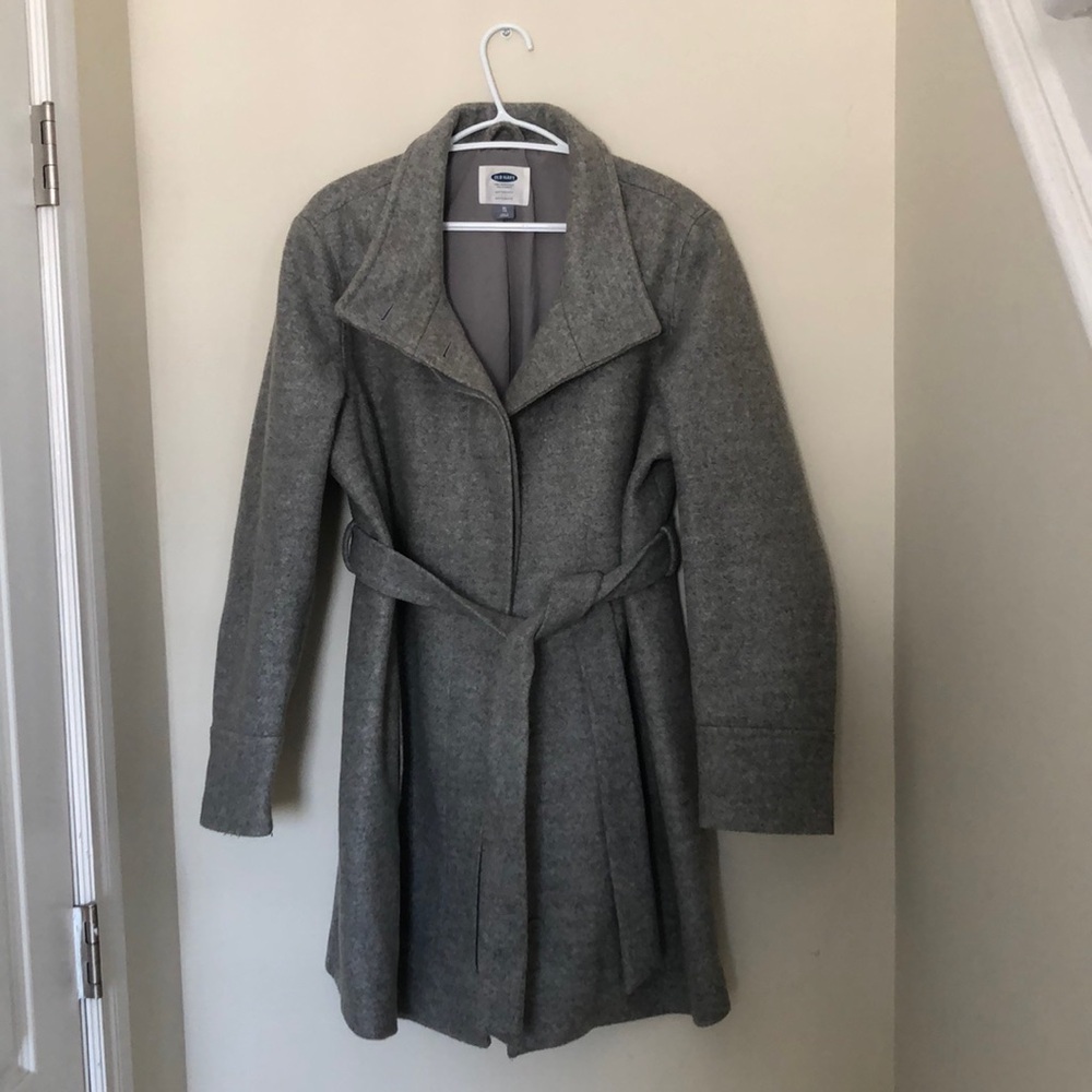Old Navy Coat. Never Worn. Size XL Maternity.